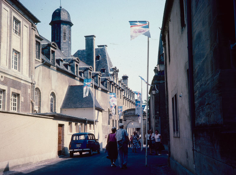 f019800