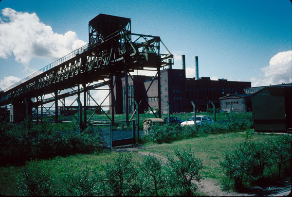 g003100