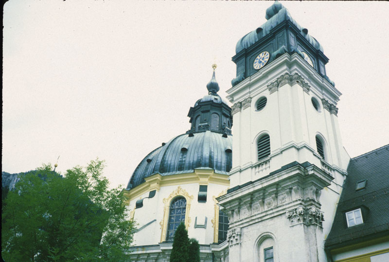 p025