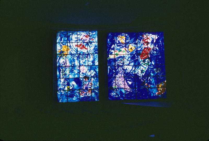 p090