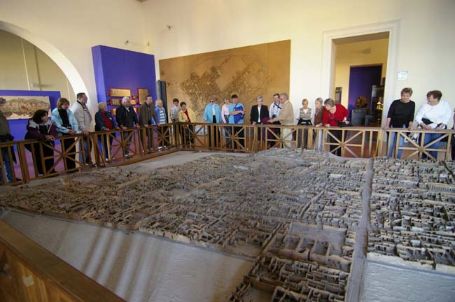 Naples  1400